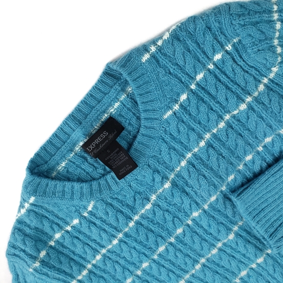 Express Small Cashmere Angora Blend Cable Knit E - Picture 4 of 9